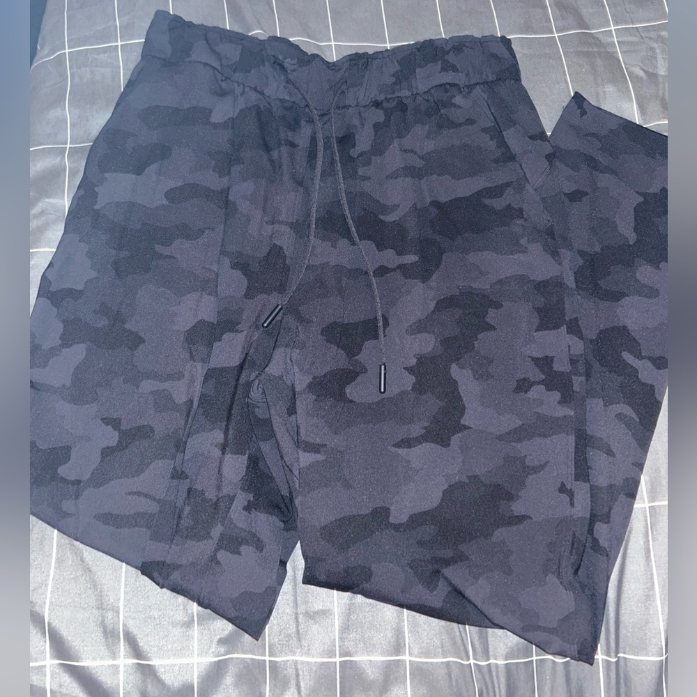 Lululemon sweatpants, tapered leg, 28 inch inseam, black/grey camo